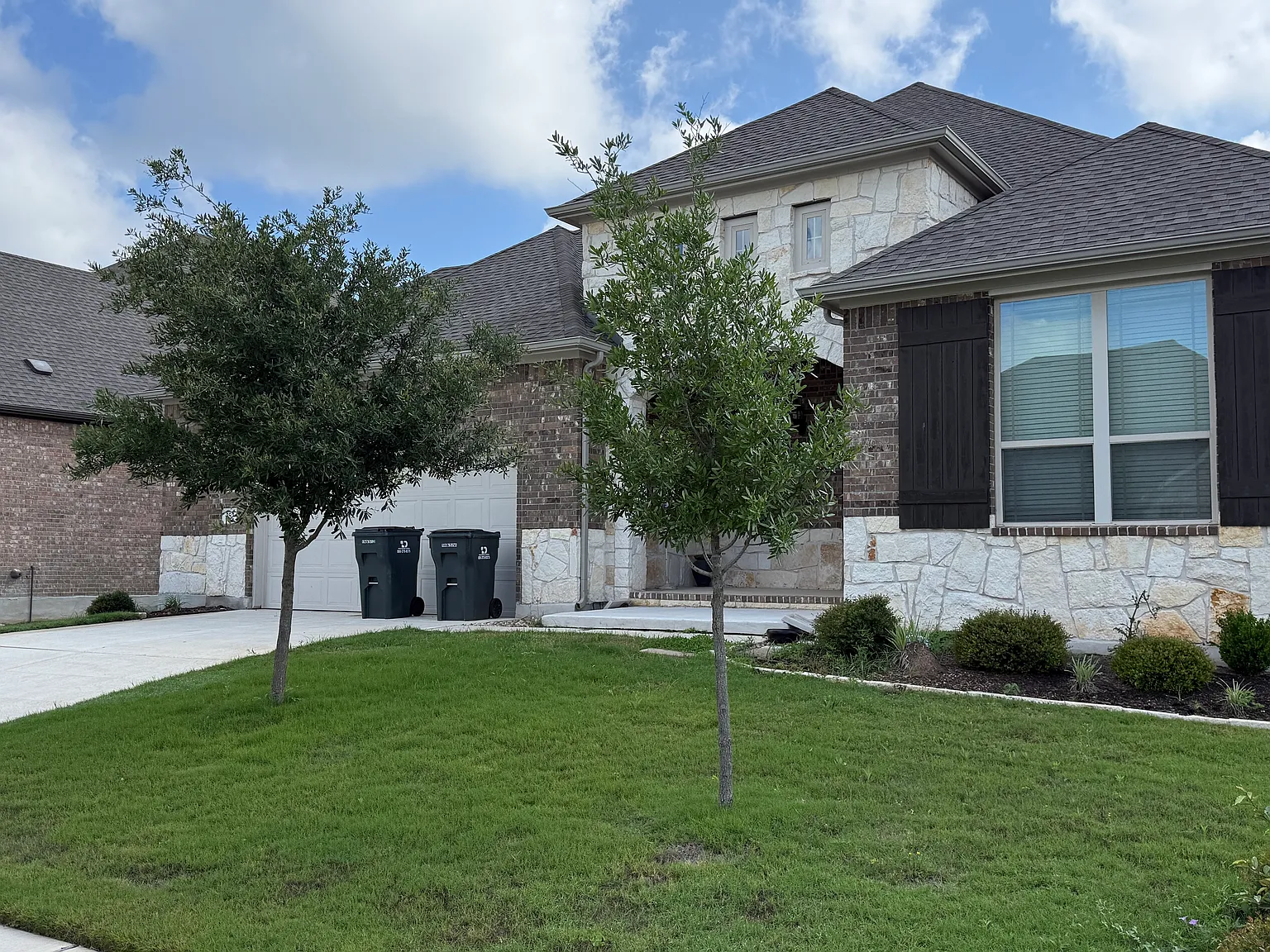 4 bed, 2610 sqft, $3,000 — Photo 1