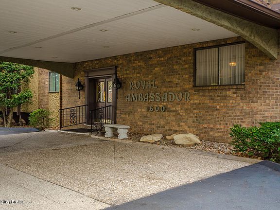 5th image of 1600 Gardiner Ln APT 209B