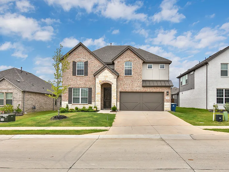 13088 Mizell Ln — Photo 1