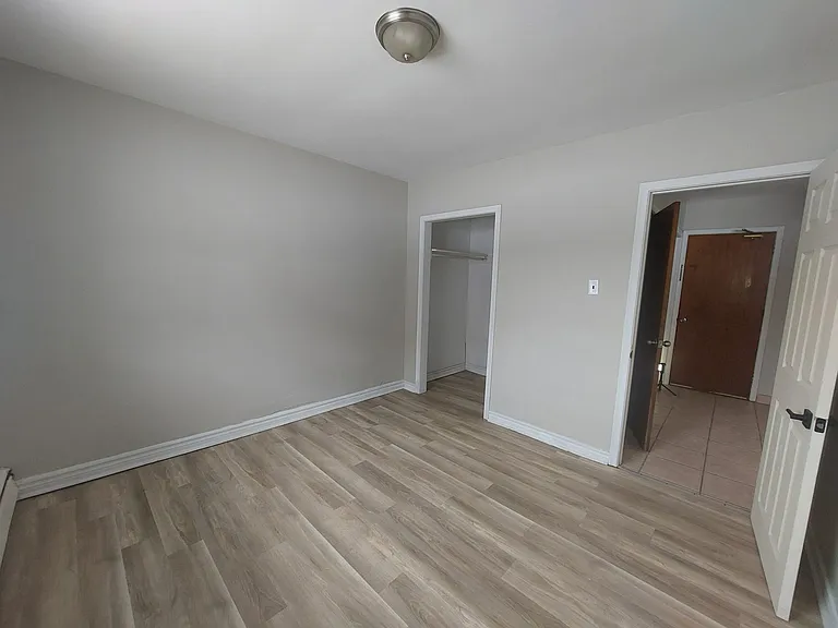 110 Breton Rd #4 — Photo 6