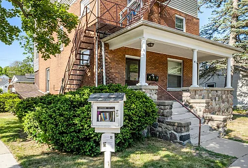 630 Hiscock St #3 Photo 1