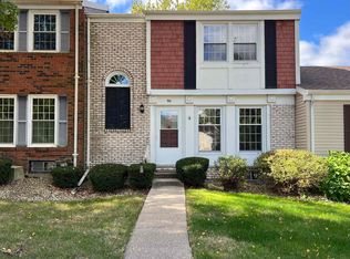 90 S Yorktown Rd, Macomb, IL 61455