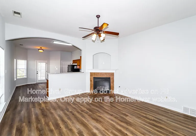 1290 Whitten Rd — Photo 3