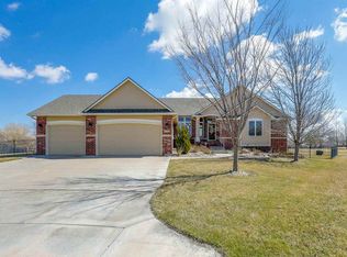 529 S Sandtrap Ct, Wichita, KS 67235