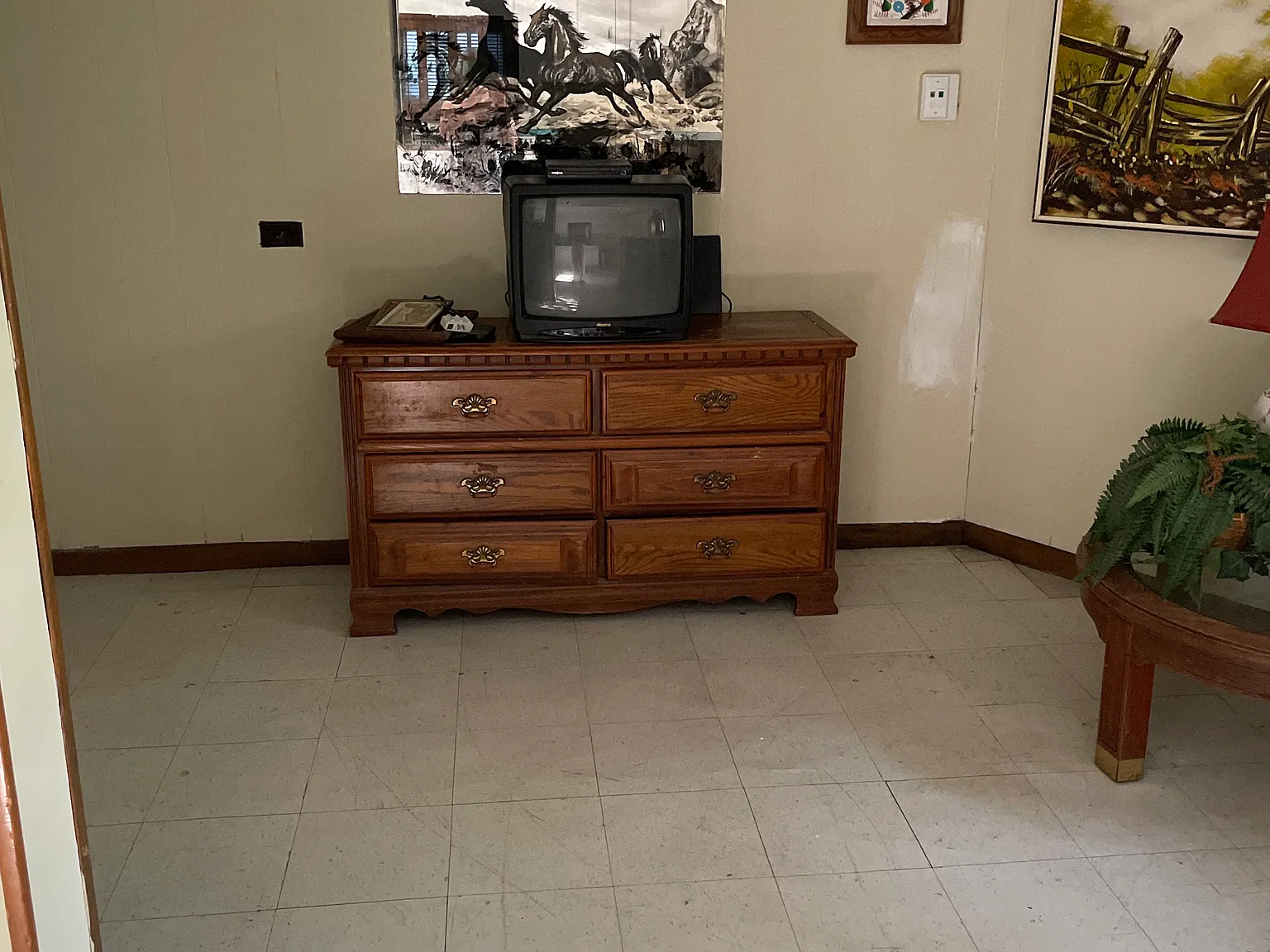 1 bed, 2340 sqft, $800 — Photo 2