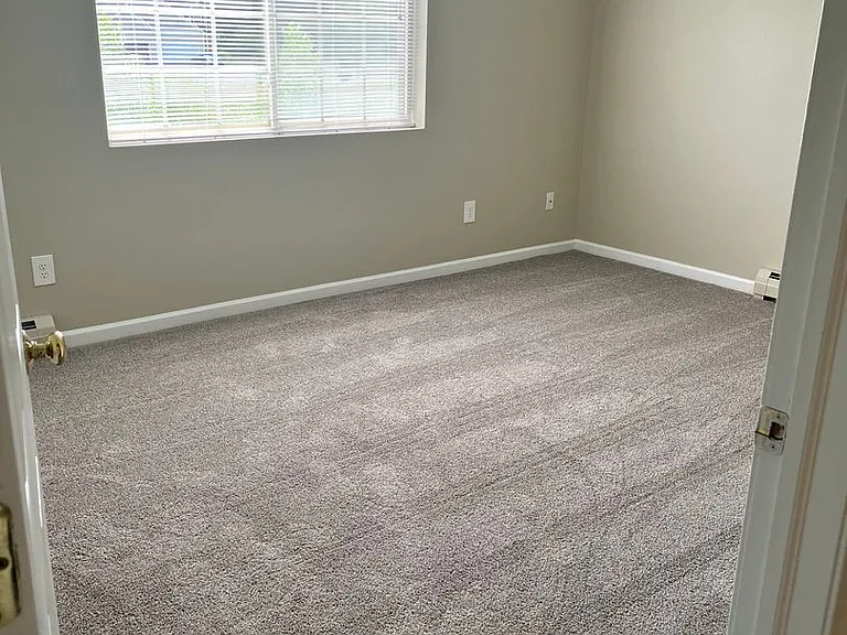 Lakepointe Apartment Homes — Photo 14