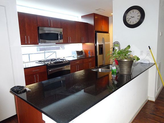 Kitchen w/upgrades