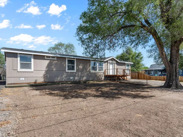 397 SE 6th St #A, Madras, OR 97741