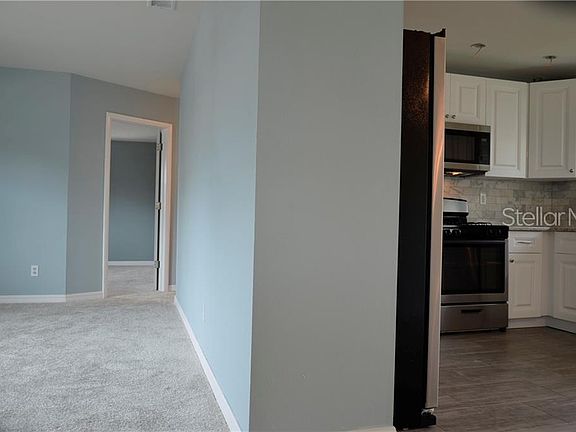 4th image of 12400 Park Blvd APT 411