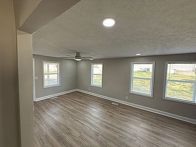 5th image of 704 7th St