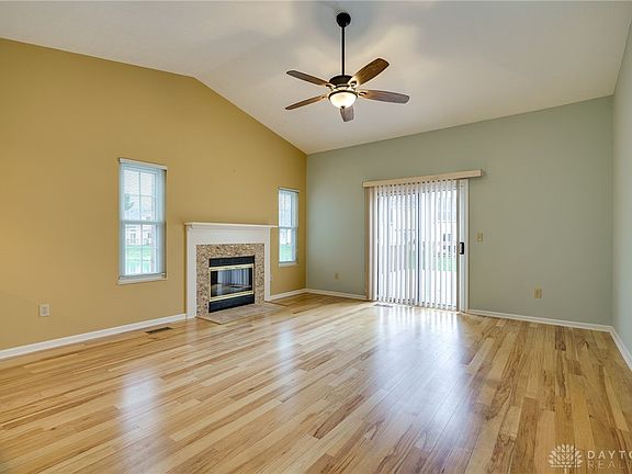 5th image of 1077 Bay Harbour Cir