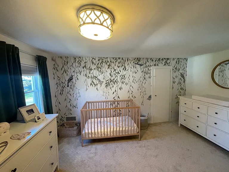 19 Rose Ave — Photo 14