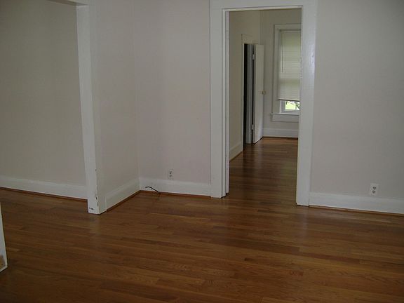 4th image of 174 Chatham St