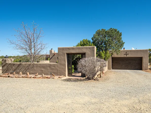 42 Estambre Rd, Santa Fe, NM 87508