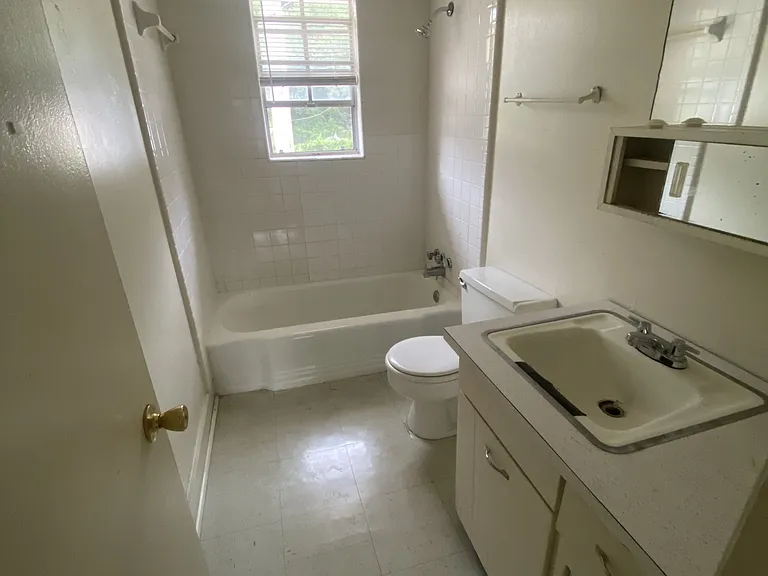 2220 Ticknor Dr #8 — Photo 8