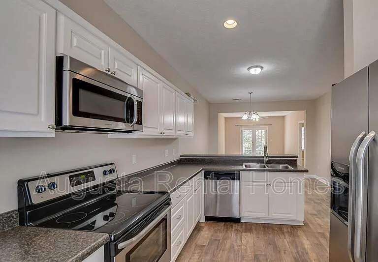 207 Old Berzelia Rd — Photo 12