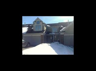 916 Fountain View Dr, Deerfield, IL