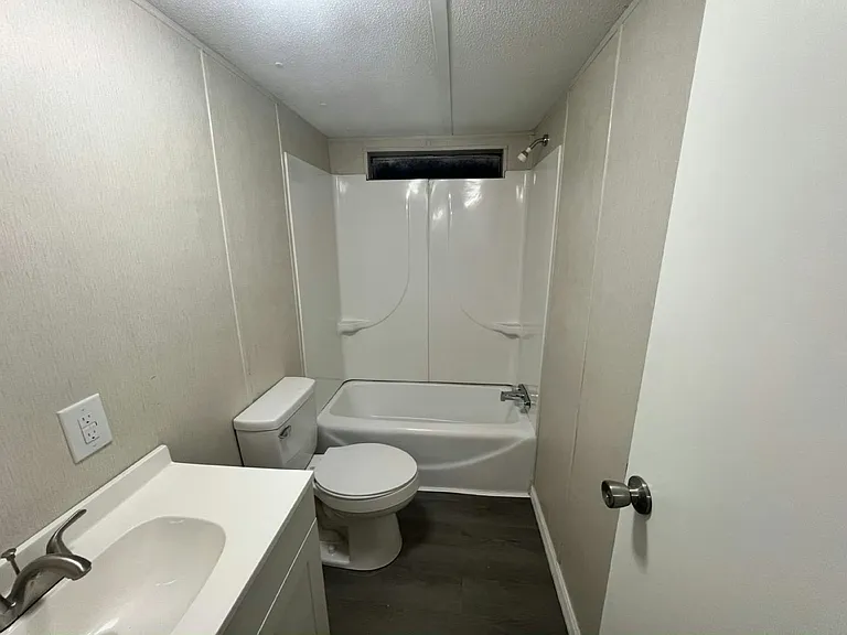 Auburndale Estates — Photo 13