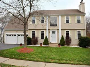 112 Sbona Dr, Middletown, CT 06457