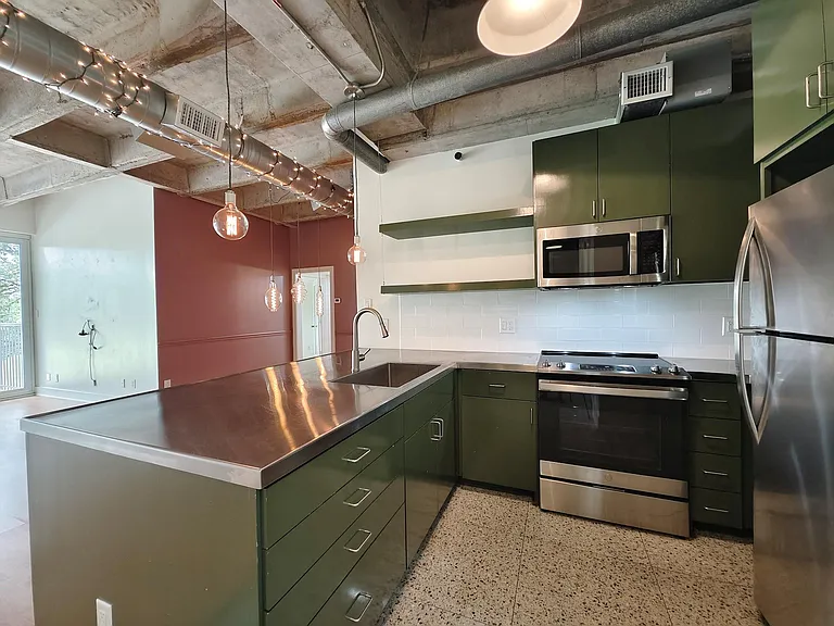 3614 Montrose Blvd #203 — Photo 5