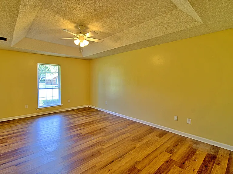 205 Tempest Ln — Photo 15