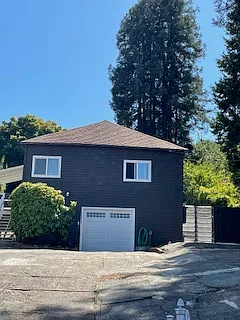 137 King St Photo 1