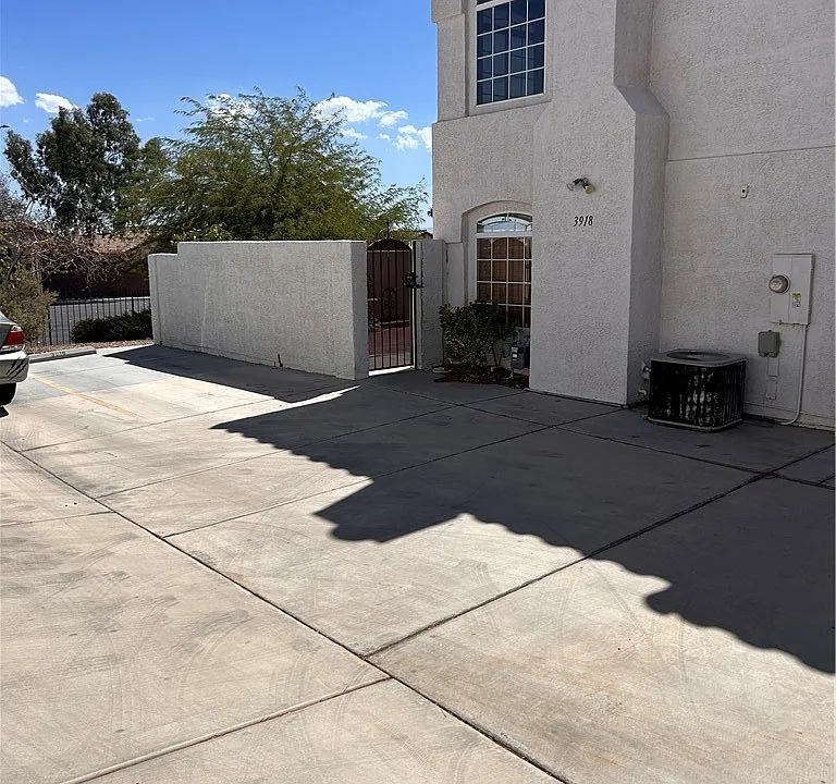 3918 Starfield Ln