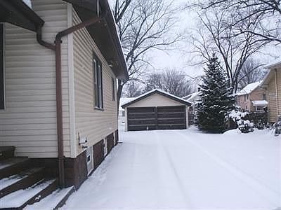 2nd image of 1568 Woodbine Ave