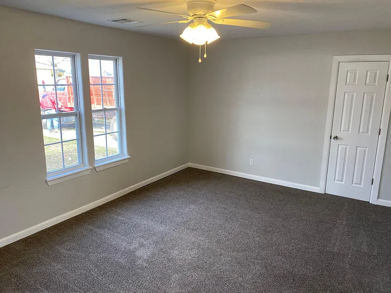 1112 Coolidge St — Photo 6