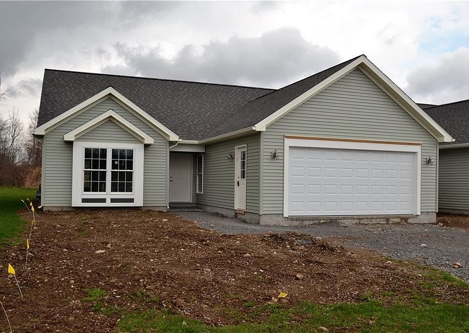 1st image of 30 Woodview Ln