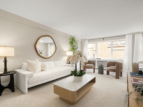 4th image of 347 E 53rd St APT 2C