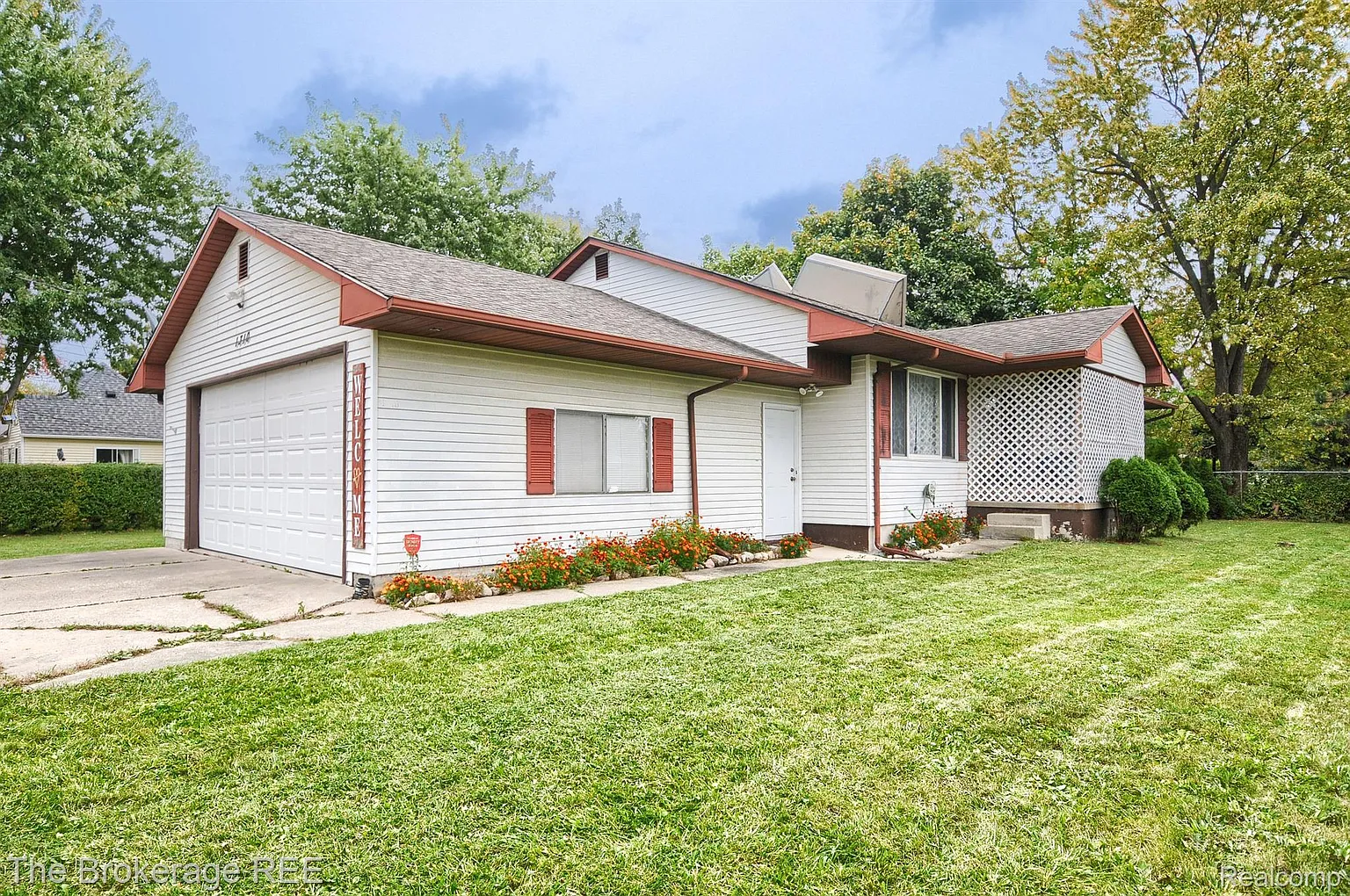 1310 E Decamp St photo 1