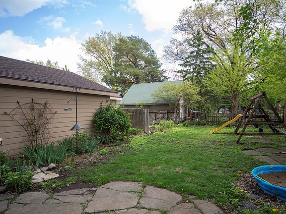 3rd image of 3121 44th St