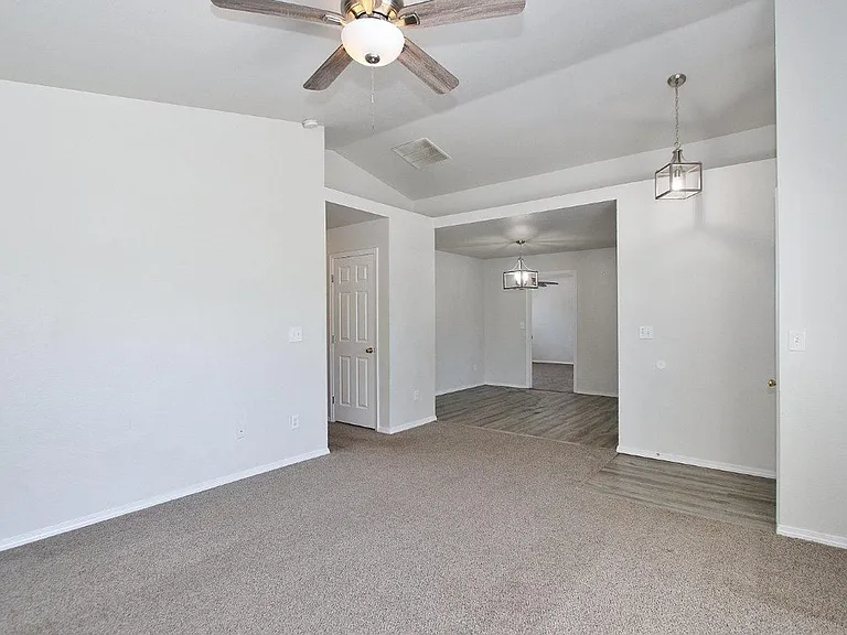 1938 E Birchwood Dr — Photo 5