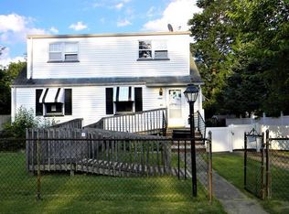 92 Cornell St, Avenel, NJ 07001