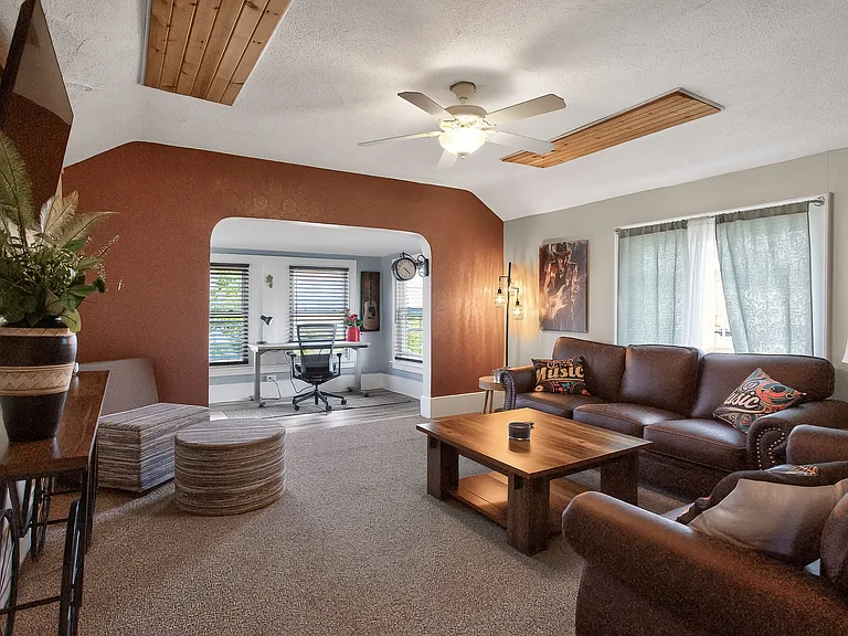 700 Broadway Ave NW #2 — Photo 5