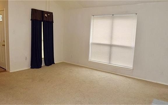 5th image of 13146 Pebblewalk Cir N