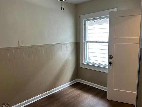 4th image of 322 N Oakland Ave