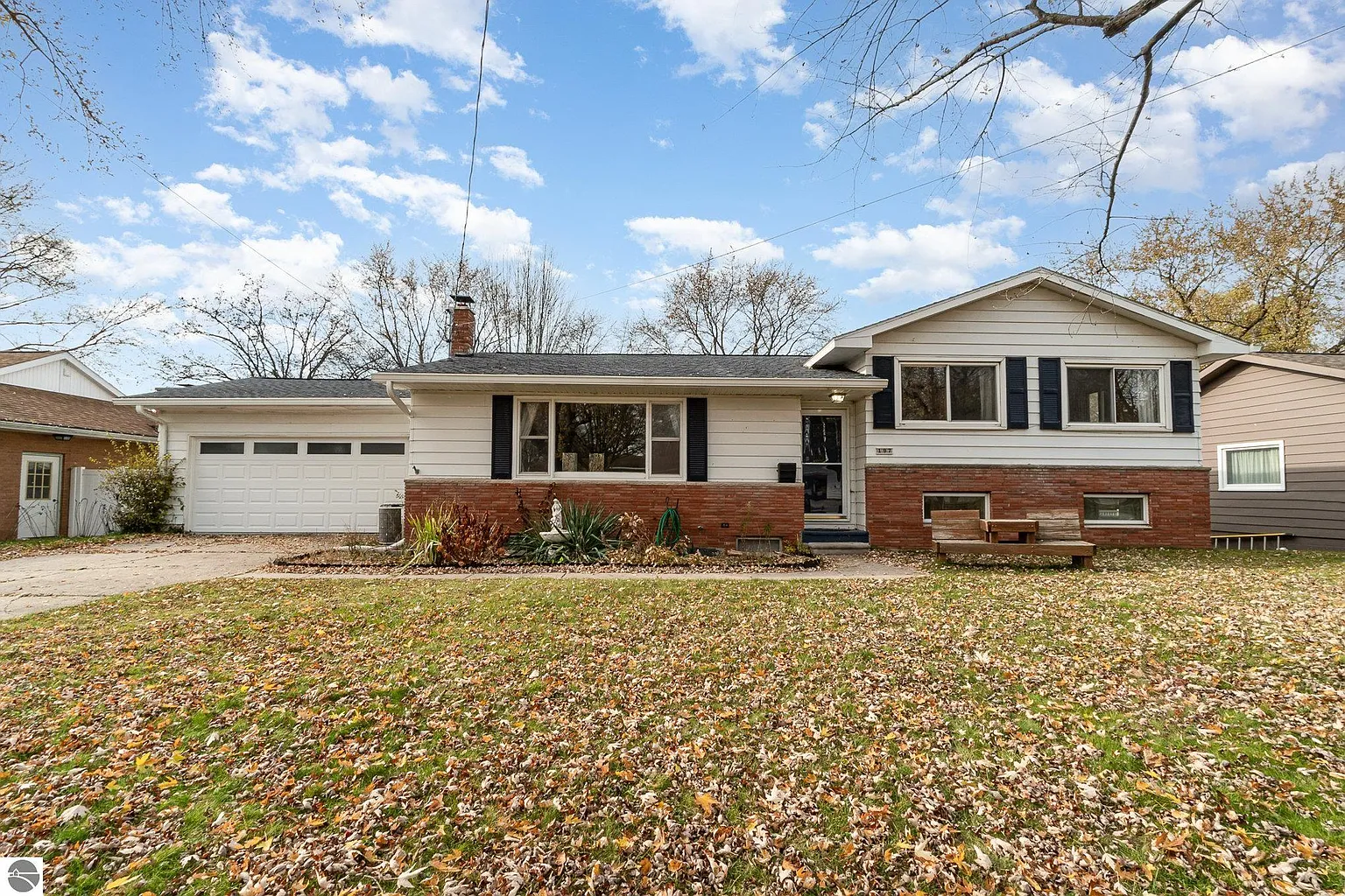 197 Westview Dr photo 1