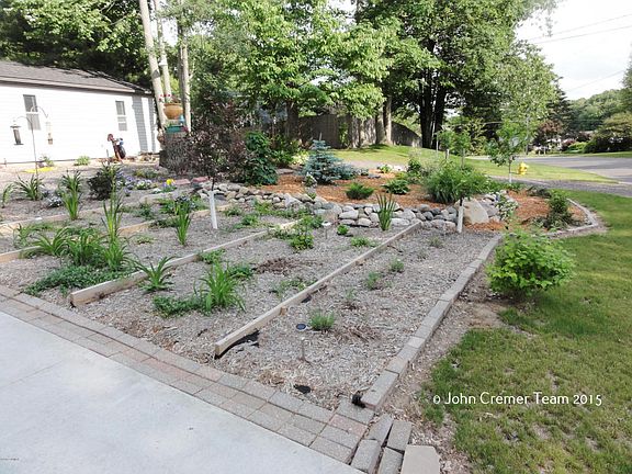 3rd image of 10737 Woodbushe Dr SE