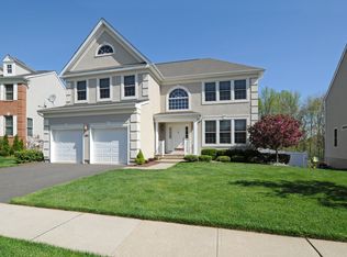 44 Springhouse Cir, Manalapan, NJ 07726