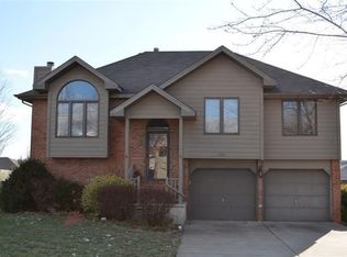 3260 W Erie St, Springfield, MO 65807