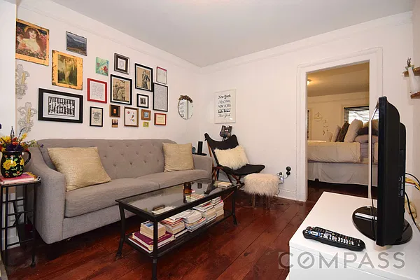 Rented by Compass | media 10