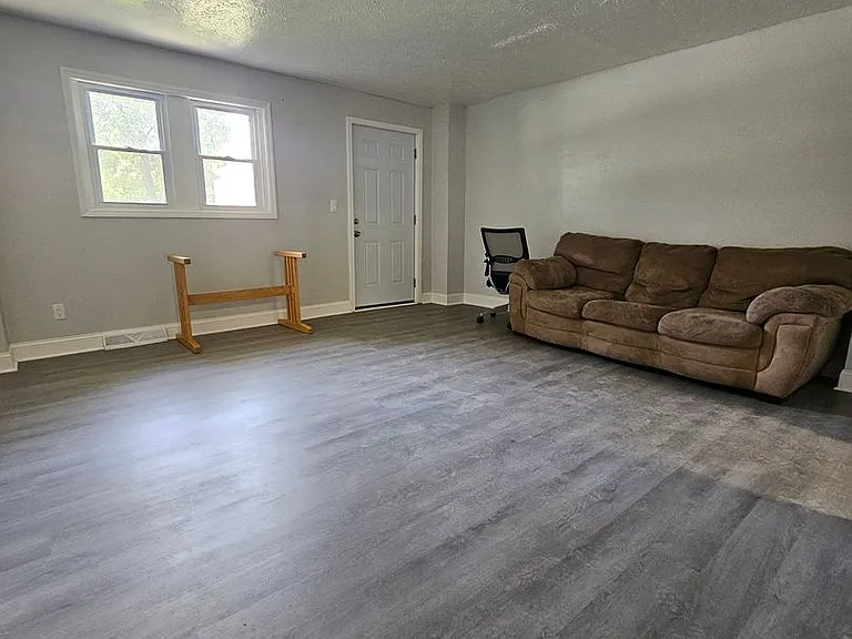 14201 Westropp Ave — Photo 12