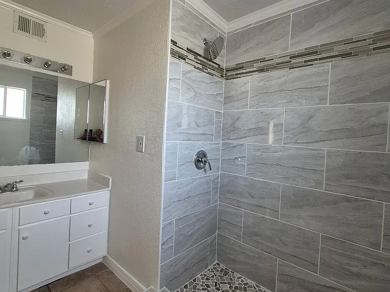 6644 Mariposa Dr — Photo 43