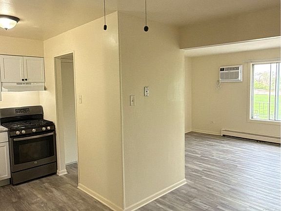4th image of 5710 108th St