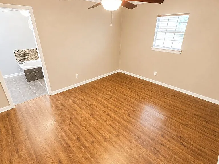 436 E McKinley Ave — Photo 5