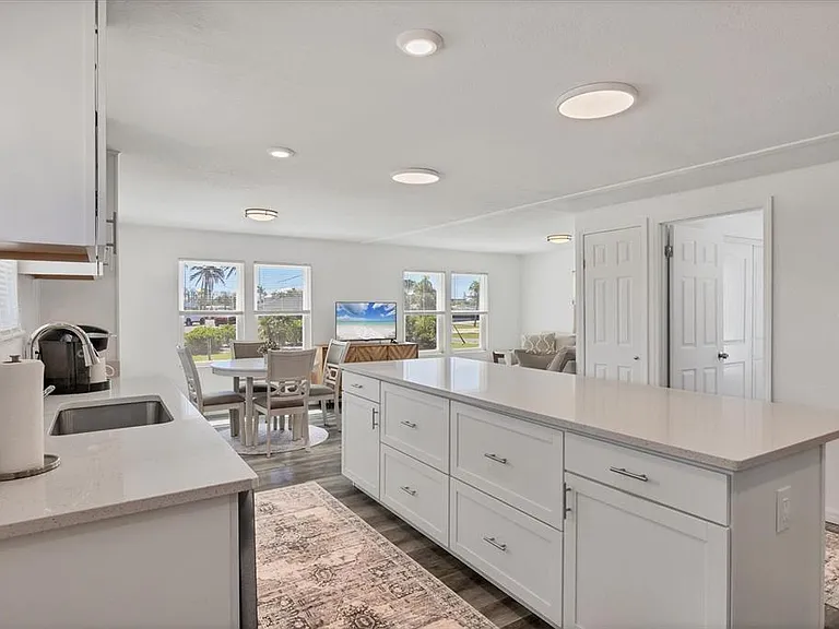 3280 Holly Ave — Photo 15