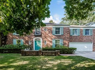 277 Touraine Rd, Grosse Pointe Farms, MI 48236