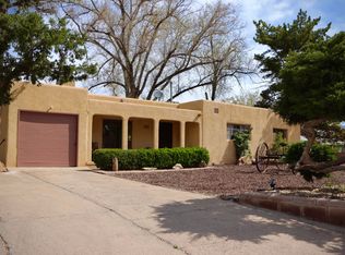 703 Solar Rd NW, Albuquerque, NM 87107